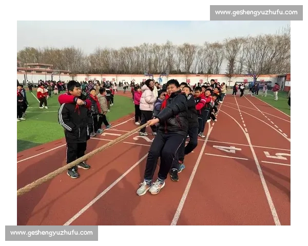 拔河比赛的历史渊源与文化意义探析:从古代仪式到现代竞技活动的演变